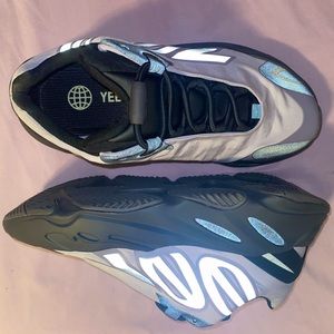 Adidas Yeezy Boost 700 MNVN Geode